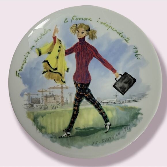 D'arceau-limoges Vintage Les Femmes Du Siecle Collector's Plate 1960 - Picture 1 of 2